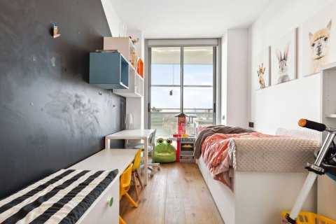 Apartamento de 3 dormitorios en venta en Barcelona, Cataluña, Spain № 7615 - foto 21