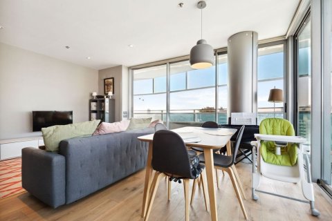 Apartamento de 3 dormitorios en venta en Barcelona, Cataluña, Spain № 7615 - foto 12