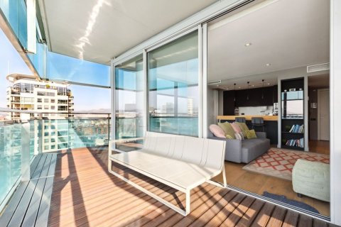 Apartamento de 3 dormitorios en venta en Barcelona, Cataluña, Spain № 7615 - foto 2