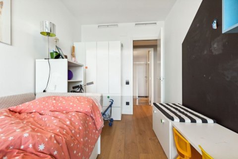 Apartamento de 3 dormitorios en venta en Barcelona, Cataluña, Spain № 7615 - foto 20