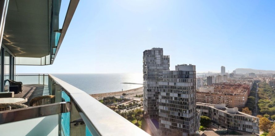 Apartamento de 3 dormitorios en venta en Barcelona, Cataluña, Spain № 7615