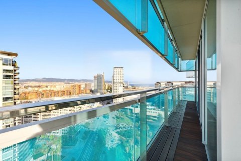 Apartamento de 3 dormitorios en venta en Barcelona, Cataluña, Spain № 7615 - foto 5