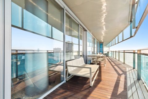 Apartamento de 3 dormitorios en venta en Barcelona, Cataluña, Spain № 7615 - foto 6