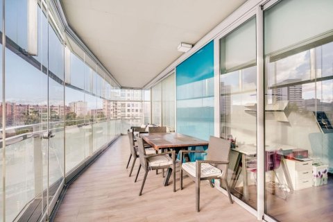 Apartamento de 3 dormitorios en venta en Barcelona, Cataluña, Spain № 7619 - foto 6