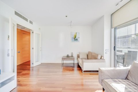 Apartamento de 3 dormitorios en venta en Barcelona, Cataluña, Spain № 7619 - foto 21