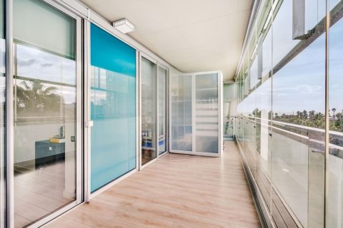 Apartamento de 3 dormitorios en venta en Barcelona, Cataluña, Spain № 7619 - foto 11