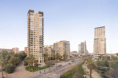 Apartamento de 3 dormitorios en venta en Barcelona, Cataluña, Spain № 7619 - foto 5