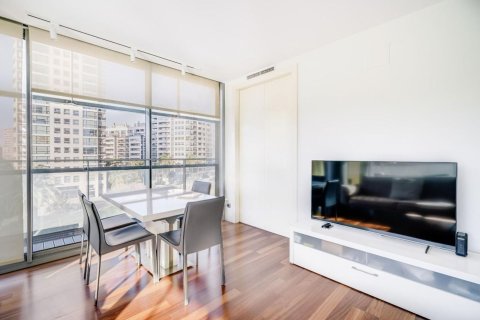 Apartamento de 3 dormitorios en venta en Barcelona, Cataluña, Spain № 7619 - foto 18