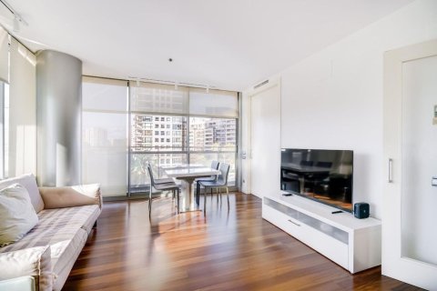 Apartamento de 3 dormitorios en venta en Barcelona, Cataluña, Spain № 7619 - foto 29