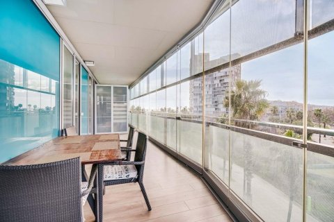 Apartamento de 3 dormitorios en venta en Barcelona, Cataluña, Spain № 7619 - foto 4