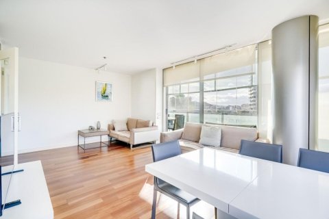 Apartamento de 3 dormitorios en venta en Barcelona, Cataluña, Spain № 7619 - foto 22