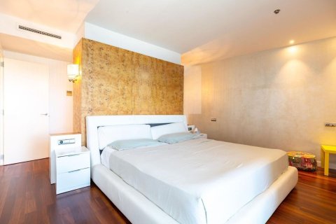 3 bedrooms apartment for sale in Barcelona, Catalonia, Spain № 7614 - photo 23