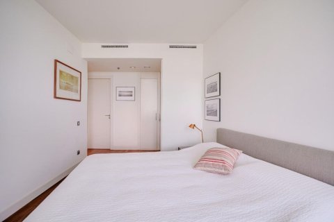 Apartamento de 3 dormitorios en venta en Barcelona, Cataluña, Spain № 7618 - foto 26