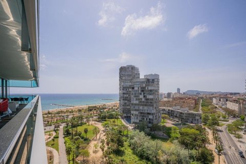 Apartamento de 3 dormitorios en venta en Barcelona, Cataluña, Spain № 7618