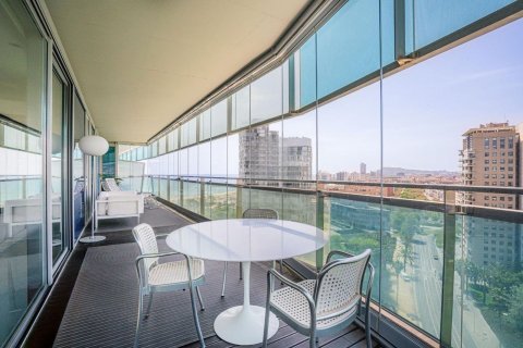 Apartamento de 3 dormitorios en venta en Barcelona, Cataluña, Spain № 7618 - foto 14
