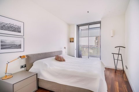 Apartamento de 3 dormitorios en venta en Barcelona, Cataluña, Spain № 7618 - foto 25