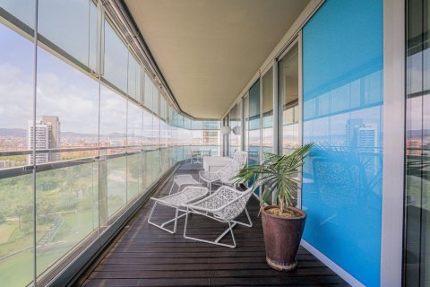 Apartamento de 3 dormitorios en venta en Barcelona, Cataluña, Spain № 7618 - foto 9