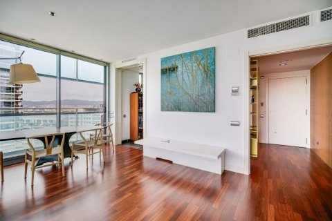 Apartamento de 3 dormitorios en venta en Barcelona, Cataluña, Spain № 7618 - foto 18