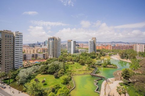 Apartamento de 3 dormitorios en venta en Barcelona, Cataluña, Spain № 7618 - foto 4