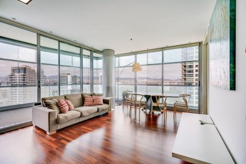 Apartamento de 3 dormitorios en venta en Barcelona, Cataluña, Spain № 7618 - foto 15