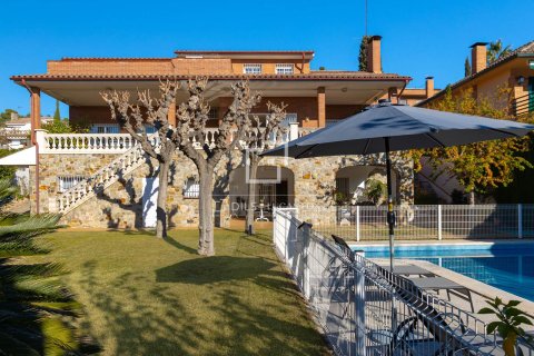 Villa de 7 dormitorios en venta en Vilassar de Dalt, Barcelona, Cataluña, Spain № 4500 - foto 8
