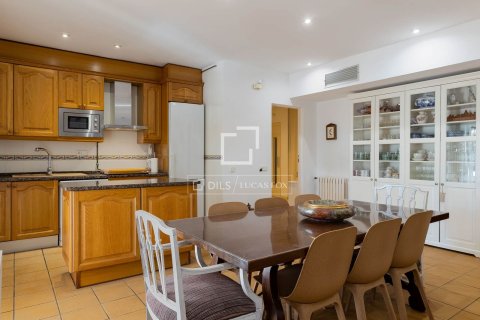 Villa de 7 dormitorios en venta en Vilassar de Dalt, Barcelona, Cataluña, Spain № 4500 - foto 30