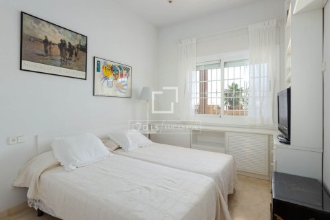 Villa de 7 dormitorios en venta en Vilassar de Dalt, Barcelona, Cataluña, Spain № 4500 - foto 15