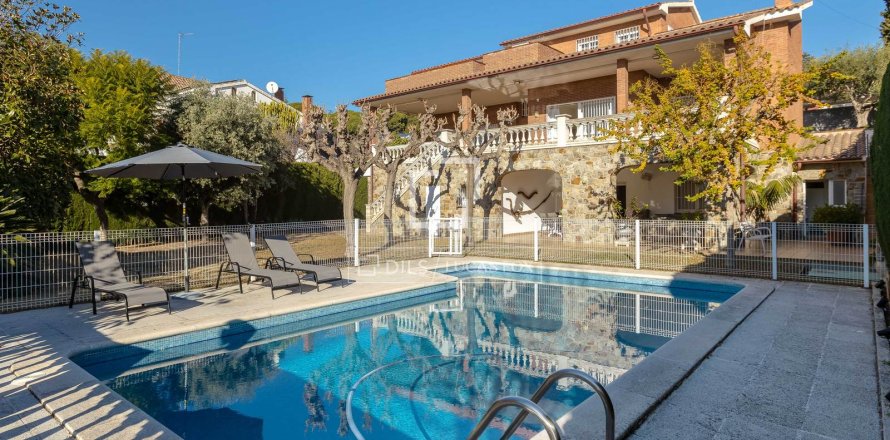 Villa de 7 dormitorios en venta en Vilassar de Dalt, Barcelona, Cataluña, Spain № 4500