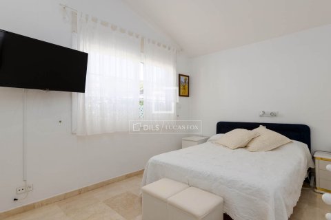 Villa de 7 dormitorios en venta en Vilassar de Dalt, Barcelona, Cataluña, Spain № 4500 - foto 23