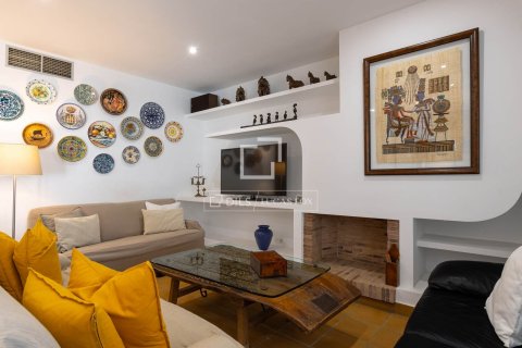 Villa de 7 dormitorios en venta en Vilassar de Dalt, Barcelona, Cataluña, Spain № 4500 - foto 28