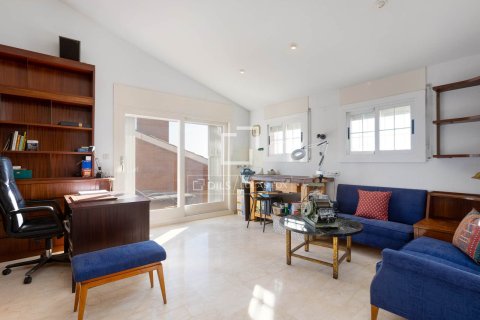 Villa de 7 dormitorios en venta en Vilassar de Dalt, Barcelona, Cataluña, Spain № 4500 - foto 22