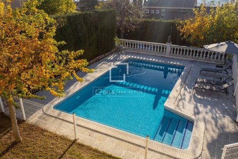 Villa de 7 dormitorios en venta en Vilassar de Dalt, Barcelona, Cataluña, Spain № 4500 - foto 21