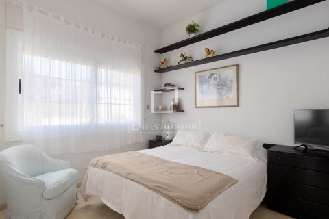 Villa de 7 dormitorios en venta en Vilassar de Dalt, Barcelona, Cataluña, Spain № 4500 - foto 12