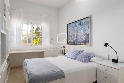 Villa de 7 dormitorios en venta en Vilassar de Dalt, Barcelona, Cataluña, Spain № 4500 - foto 14