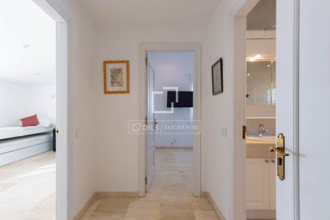 Villa de 7 dormitorios en venta en Vilassar de Dalt, Barcelona, Cataluña, Spain № 4500 - foto 24