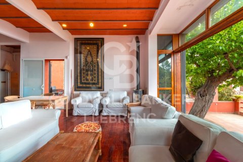 Сasa de 4 dormitorios en venta en Barcelona, Cataluña, Spain № 5665 - foto 5