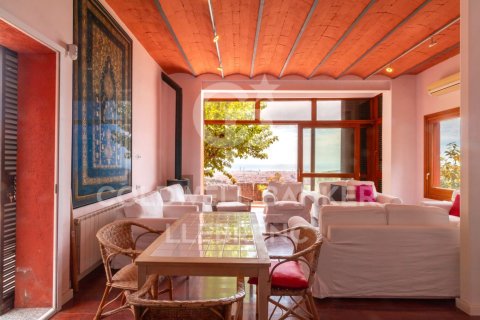 Сasa de 4 dormitorios en venta en Barcelona, Cataluña, Spain № 5665 - foto 6