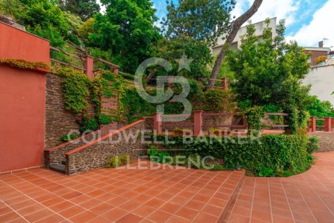 Сasa de 4 dormitorios en venta en Barcelona, Cataluña, Spain № 5665 - foto 11