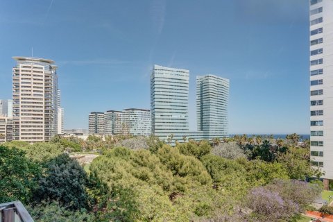 Купить квартиру в Барселона, Испания с 5 комнат, 160м², № 7283 - фото 3