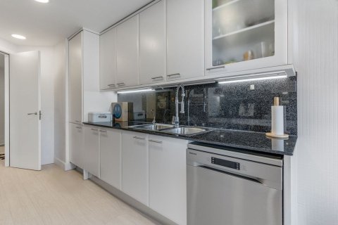 Купить квартиру в Барселона, Испания с 5 комнат, 160м², № 7283 - фото 17