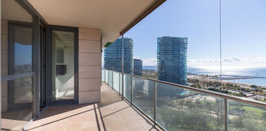 4 bedrooms apartment for sale in Barcelona, Catalonia, Spain № 7282