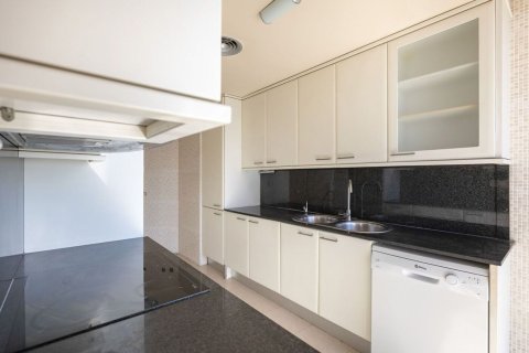 4 bedrooms apartment for sale in Barcelona, Catalonia, Spain № 7282 - photo 17