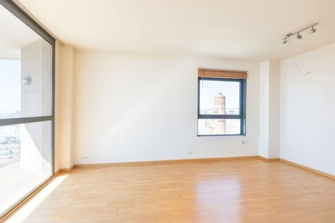 4 bedrooms apartment for sale in Barcelona, Catalonia, Spain № 7282 - photo 23