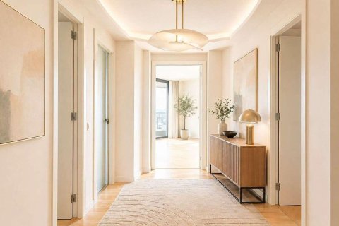 4 bedrooms apartment for sale in Barcelona, Catalonia, Spain № 7282 - photo 7