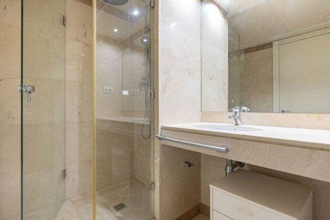 4 bedrooms apartment for sale in Barcelona, Catalonia, Spain № 7282 - photo 10