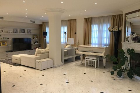 Купить дом в Кастельдефельс, Испания с 8 комнат, 642м², № 7285 - фото 19