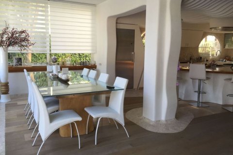 Купить дом в Кастельдефельс, Испания с 8 комнат, 642м², № 7285 - фото 12