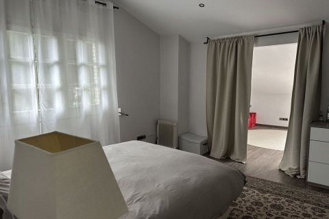 Купить дом в Кастельдефельс, Испания с 8 комнат, 642м², № 7285 - фото 4