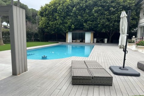 Купить дом в Кастельдефельс, Испания с 8 комнат, 642м², № 7285 - фото 29