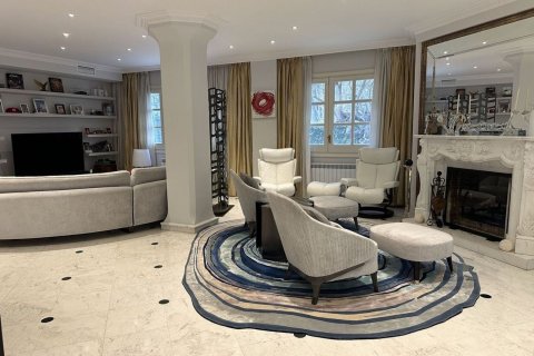 Купить дом в Кастельдефельс, Испания с 8 комнат, 642м², № 7285 - фото 16